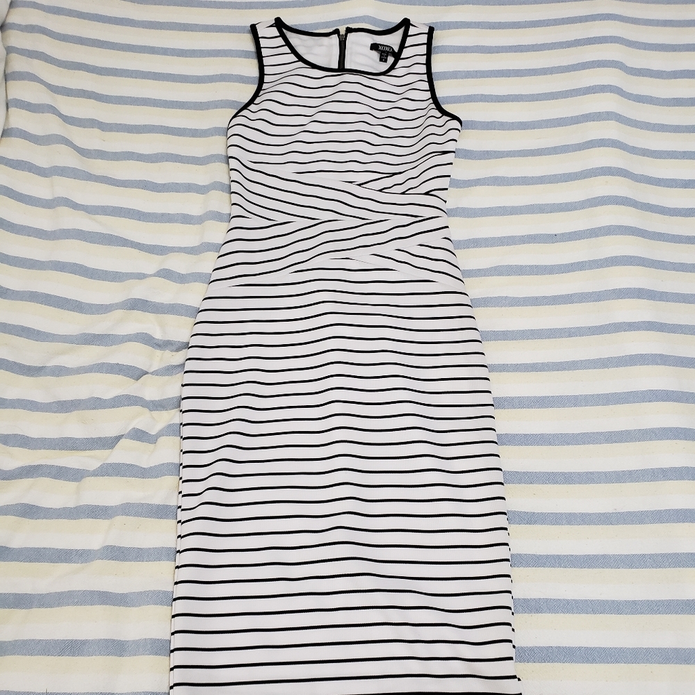 Black n white striped sleveless midi dress